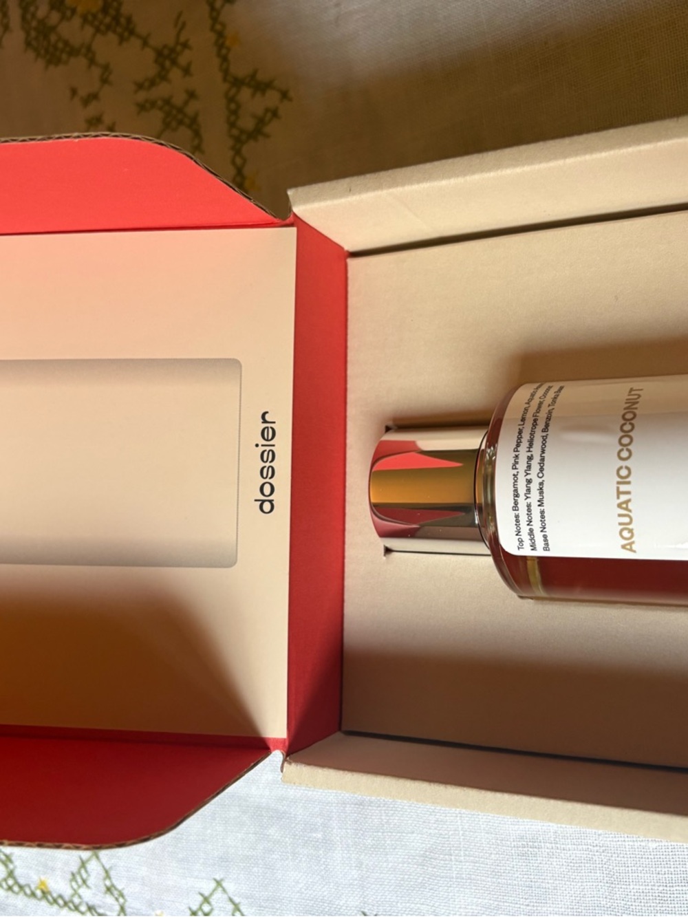 Dossier Aquatic Coconut Fragrance — Soft Pink Bottle